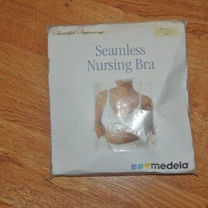 Medela NEW Seamless Nursing Bra 32C White Wireless